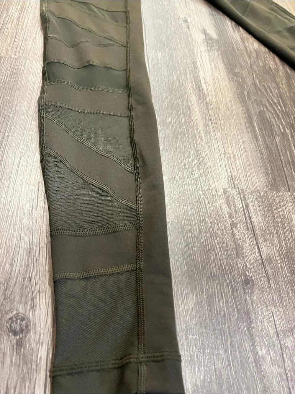 Lululemon Dark Olive High-Rise Mesh Panel Leggings Size 4